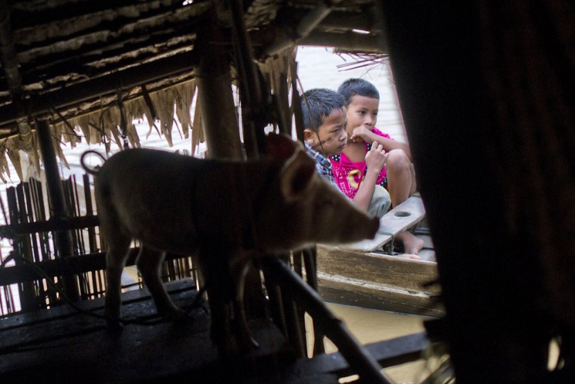 قصة مصورة: ميانمار تجلي الآلاف في أسوأ فيضانات تجتاح البلاد منذ عقود