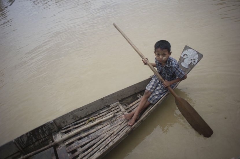 قصة مصورة: ميانمار تجلي الآلاف في أسوأ فيضانات تجتاح البلاد منذ عقود