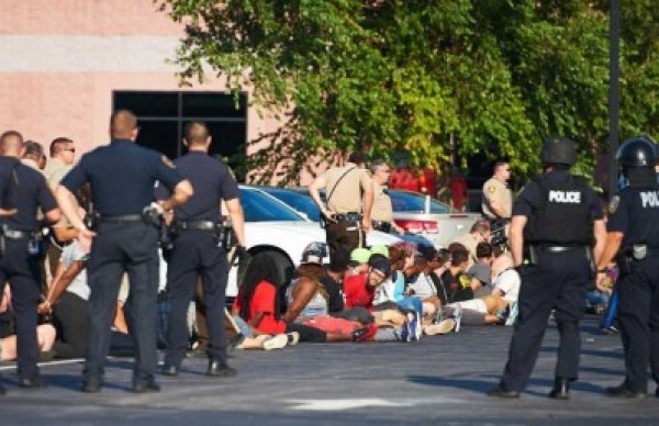 تمديد حالة الطوارئ في فيرجسون بولاية ميزوري 24 ساعة