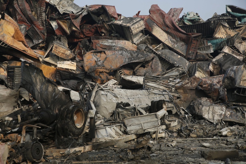 قصة مصورة: ارتفاع حصيلة قتلى انفجارات مدينة تيانجين الصينية إلى 104 شخصاً