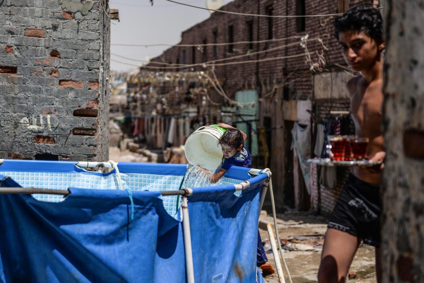 قصة مصورة: ارتفاع وفيات موجة الحرارة في مصر إلى 98 شخص