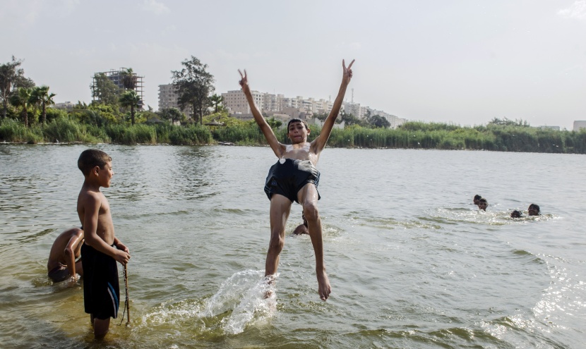 قصة مصورة: ارتفاع وفيات موجة الحرارة في مصر إلى 98 شخص
