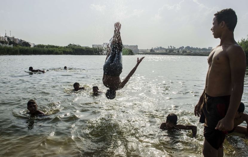 قصة مصورة: ارتفاع وفيات موجة الحرارة في مصر إلى 98 شخص