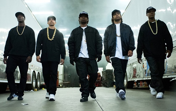 فيلم "ستريت أوتا كمتن" يتصدر إيرادات السينما