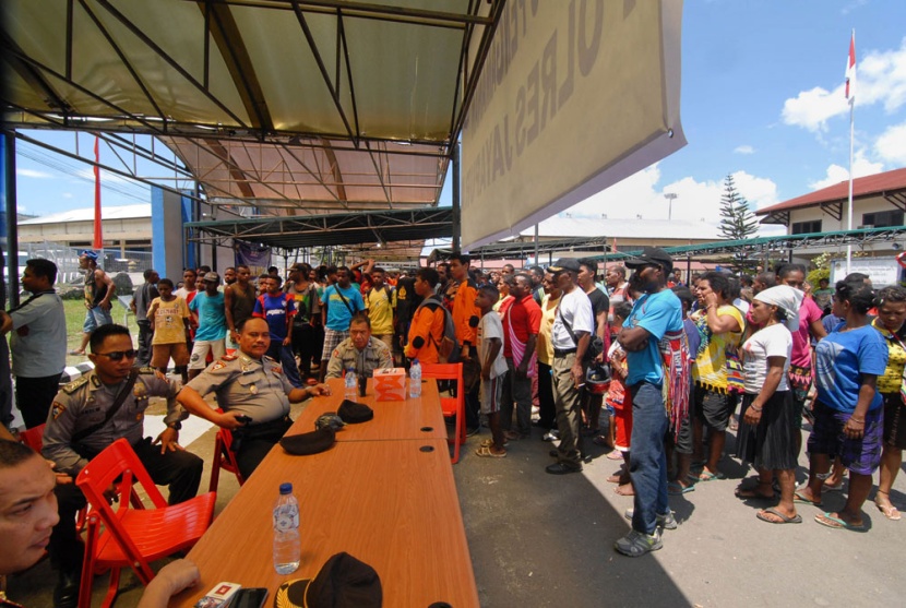 قصة مصورة: العثور على جميع جثث ضحايا الطائرة المنكوبة في إندونيسيا