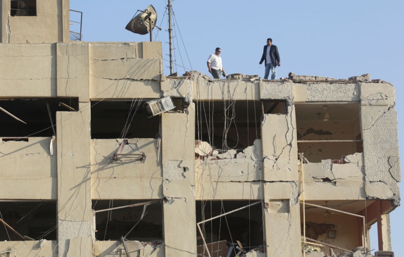 قصة مصورة: انفجار سيارة مفخخة  شمال القاهرة يسفر عن 6 جرحى