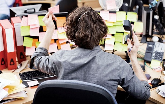 مدمنو العمل يواجهون خطر الإصابة بالسكتات الدماغية