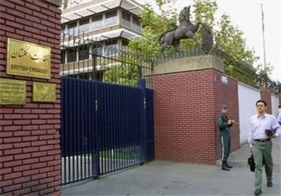 وزير الخارجية البريطاني يعيد فتح سفارة بلاده في طهران