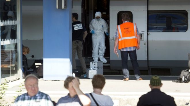 وزير الداخلية الفرنسي: مهاجم القطار المتجه إلى فرنسا معروف لدى السلطات