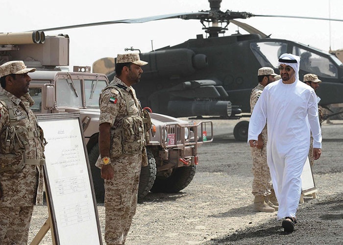 الإمارات تحرر الرهينة البريطاني المحتجز لدى القاعدة في اليمن