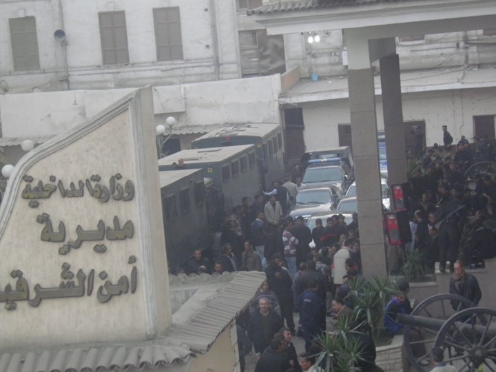 مصر: أفراد شرطة أمن محافظة الشرقية ينهون اعتصامهم ويعرضون مطالبهم على وزير الداخلية