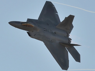 وزيرة سلاح الجو الأمريكي: سنرسل مقاتلات إف-22 إلى أوروبا