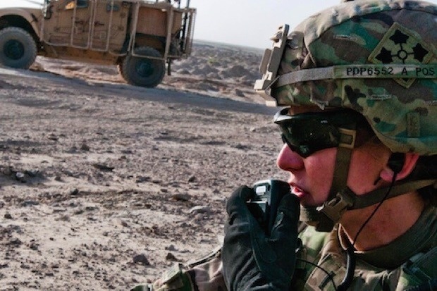 البنتاجون يتعاقد مع أبل وبوينج لتطوير تكنولوجيا يمكن ارتداؤها