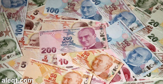 الليرة التركية تهبط لمستوى قياسي منخفض جديد مقابل الدولار