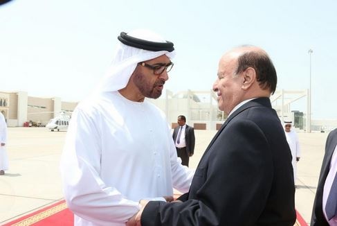 هادي يصل إلى الإمارات لتقديم التعازي بشهداء الإمارات