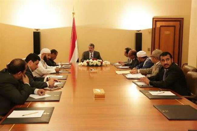 حكومة اليمن تناقش خطط إعادة الإعمار والتنمية