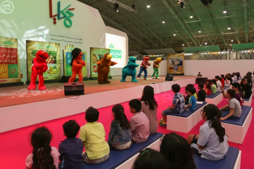 قصة مصورة : 60 ألف زائر لـ "حكايا" تمهد الطريق لنسخة ثانية