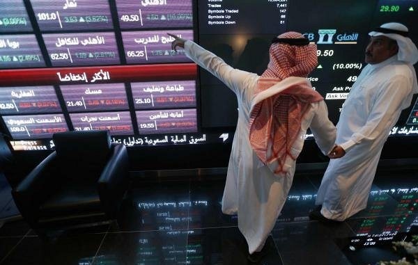 البنوك تصعد بالأسهم السعودية مع استمرار خطط الإنفاق