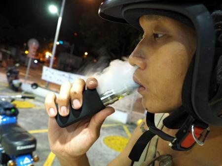 المراهقون يستخدمون السجائر الإلكترونية لتعاطي المخدرات