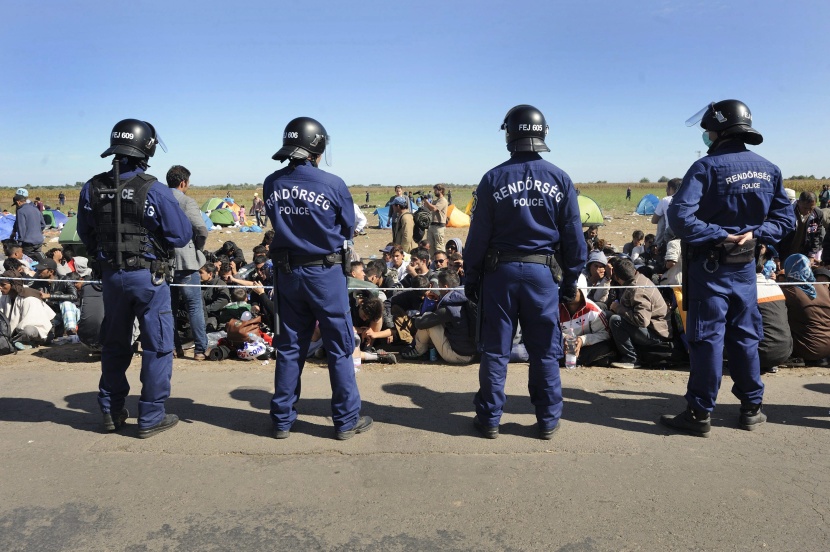 قصة مصورة : حلم الحياة يراود آلاف السوريين قبل رحلة الوصول إلى أوروبا
