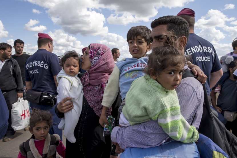 قصة مصورة : حلم الحياة يراود آلاف السوريين قبل رحلة الوصول إلى أوروبا