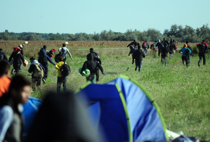 قصة مصورة : حلم الحياة يراود آلاف السوريين قبل رحلة الوصول إلى أوروبا
