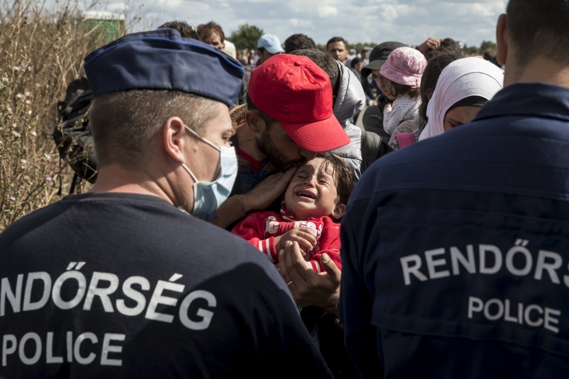 قصة مصورة : حلم الحياة يراود آلاف السوريين قبل رحلة الوصول إلى أوروبا