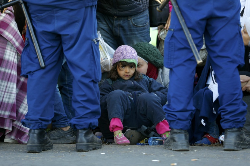 قصة مصورة : حلم الحياة يراود آلاف السوريين قبل رحلة الوصول إلى أوروبا