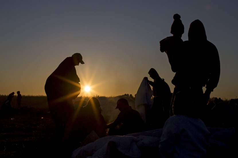 قصة مصورة : حلم الحياة يراود آلاف السوريين قبل رحلة الوصول إلى أوروبا