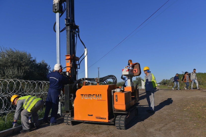 قصة مصورة : حلم الحياة يراود آلاف السوريين قبل رحلة الوصول إلى أوروبا