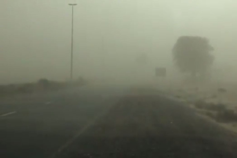 130 حالة اختناق شرق لبنان وشماله بسبب العاصفة الرملية التي تضرب البلاد