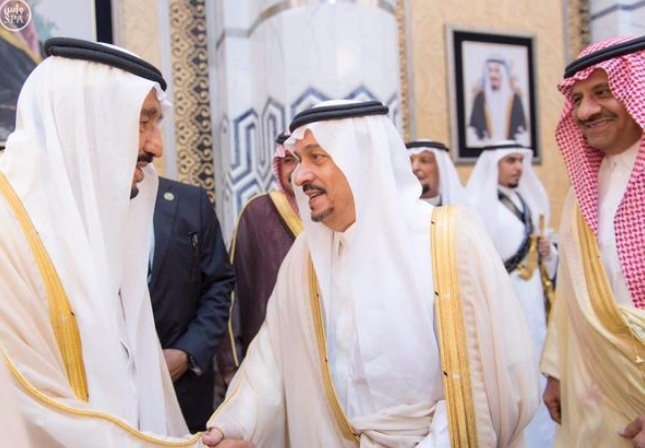 خادم الحرمين الشريفين يصل إلى جدة