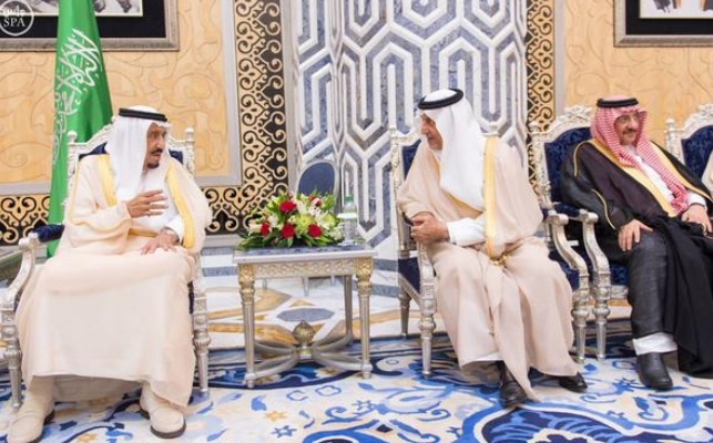 خادم الحرمين الشريفين يصل إلى جدة