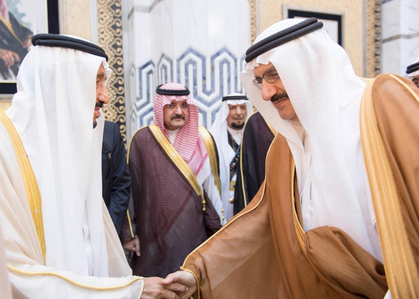 خادم الحرمين الشريفين يصل إلى جدة