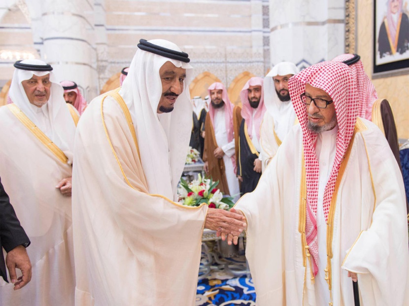 خادم الحرمين الشريفين يصل إلى جدة