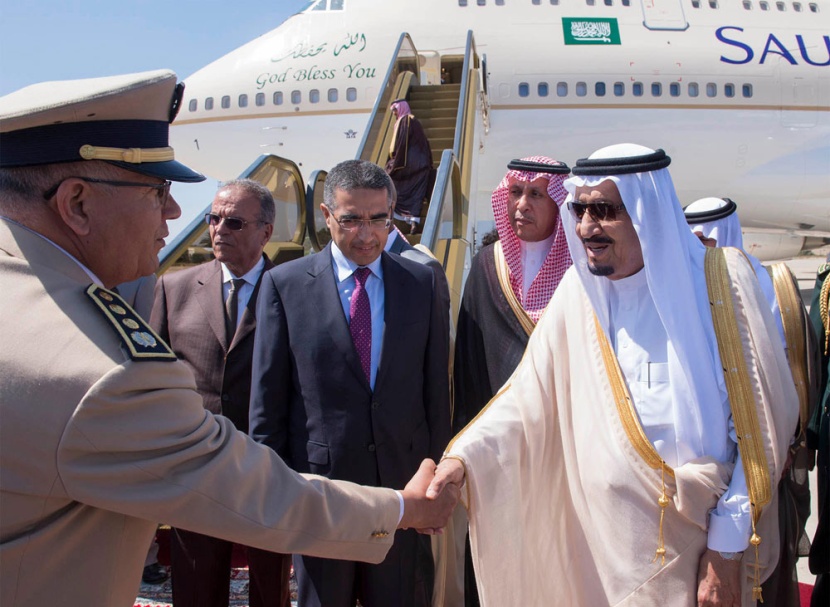 خادم الحرمين الشريفين يصل إلى جدة