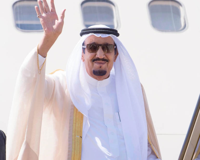 خادم الحرمين الشريفين يصل إلى جدة