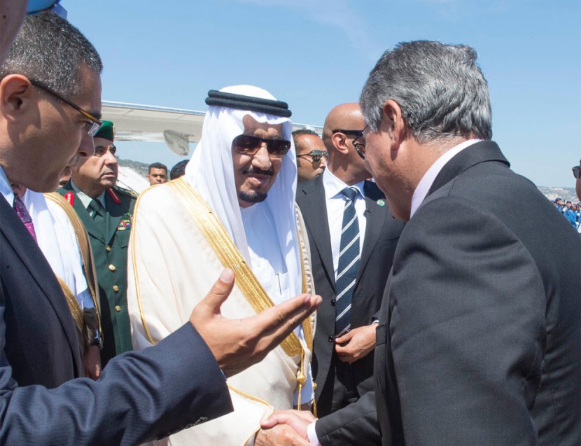 خادم الحرمين الشريفين يصل إلى جدة