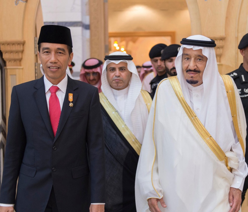 خادم الحرمين الشريفين يستقبل الرئيس الأندونيسي