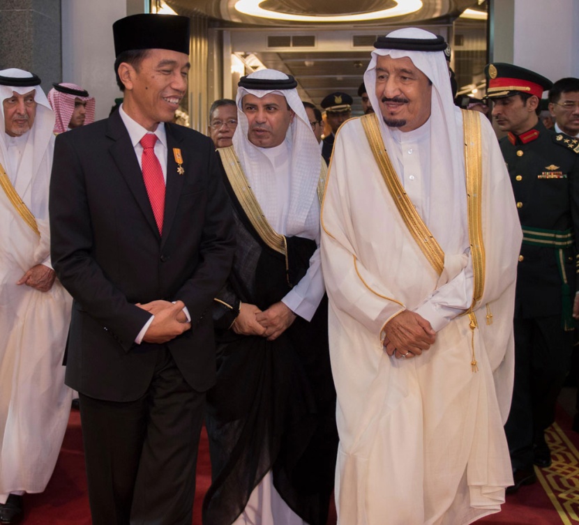 خادم الحرمين الشريفين يستقبل الرئيس الأندونيسي