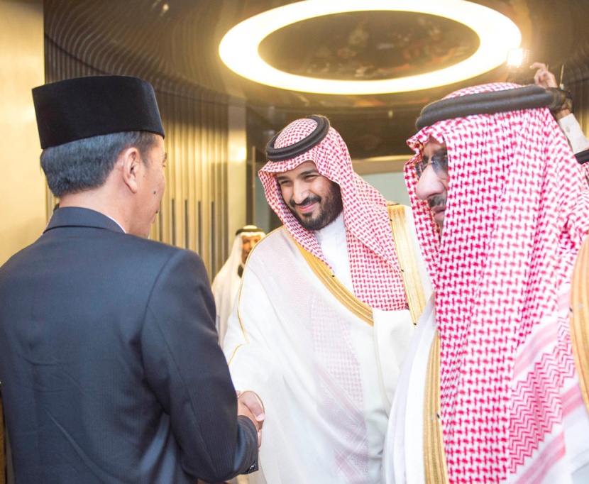خادم الحرمين الشريفين يستقبل الرئيس الأندونيسي