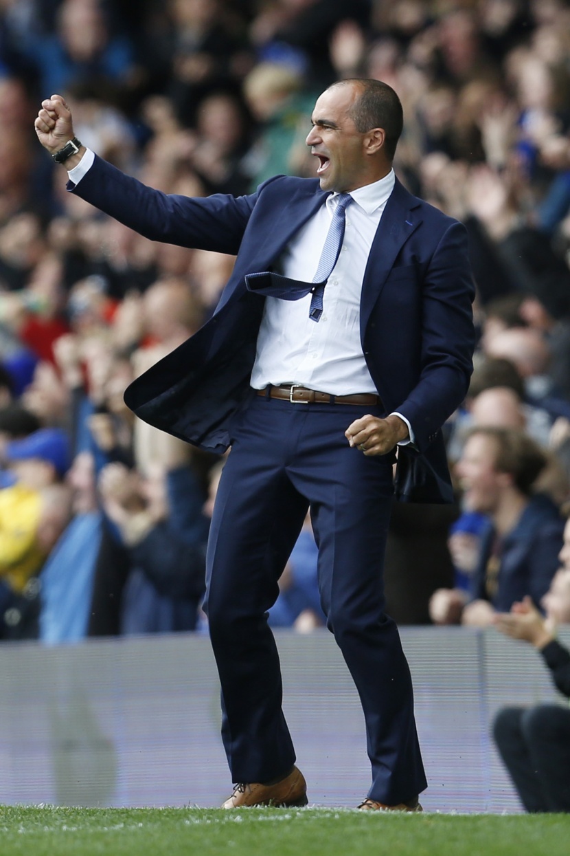 البديل نايسميث يسجل هاتريك لإيفرتون ويسقط تشيلسي بالقاضية في الدوري الإنجليزي