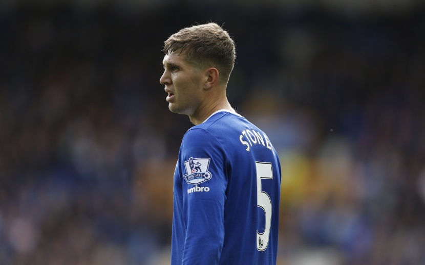 البديل نايسميث يسجل هاتريك لإيفرتون ويسقط تشيلسي بالقاضية في الدوري الإنجليزي