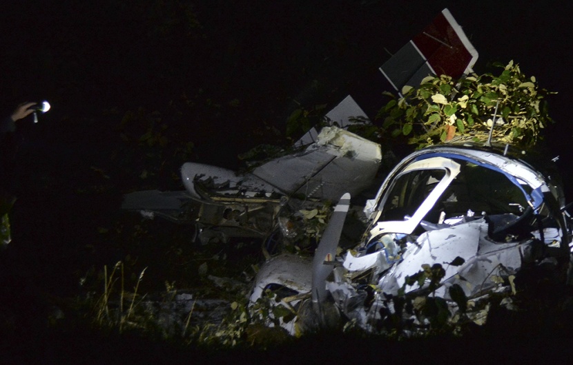 مقتل شخصين في حادث تحطم طائرة تستخدم في تصوير فيلم لتوم كروز