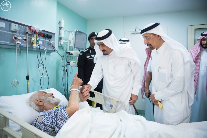 الملك سلمان يعزي في شهداء حادثة الحرم