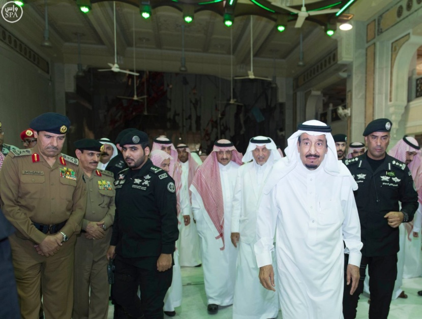 الملك سلمان يعزي في شهداء حادثة الحرم
