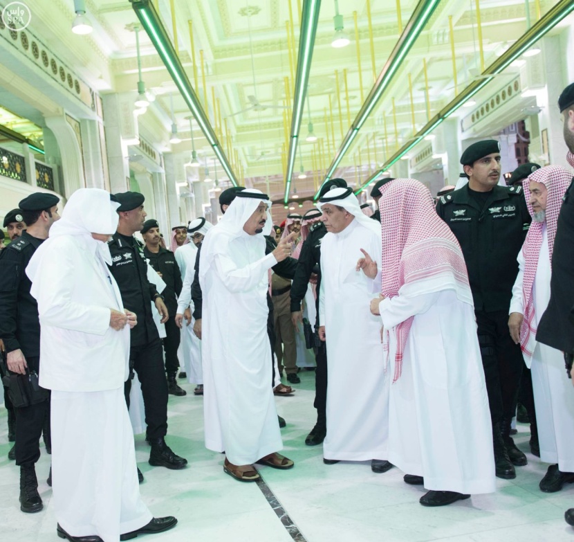 الملك سلمان يعزي في شهداء حادثة الحرم