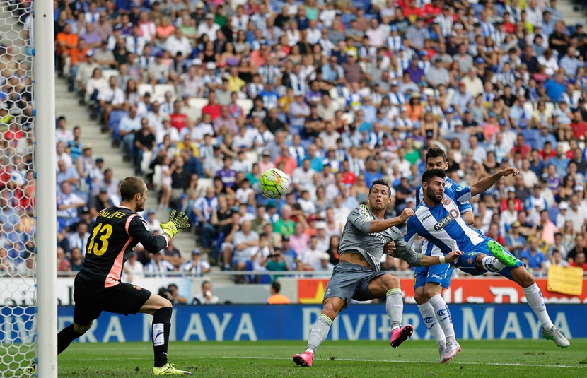 خماسية رونالدو تجعله الهداف التاريخي لريال في دوري اسبانيا