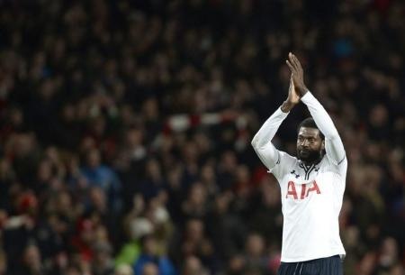 توتنهام ينفصل عن مهاجمه أديبايور بالتراضي