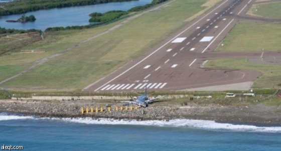 خبير: بكين تبنى مدرجا ثالثا للطائرات في جزر متنازع عليها ببحر الصين الجنوبي